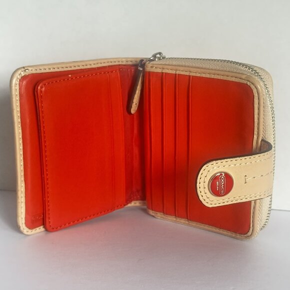 New Coach Wallet Small Red Embossed Shiny Snap Zip Around Women’s ID Bills Coins - Picture 4 of 10